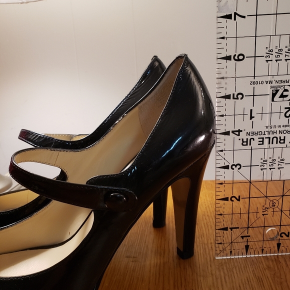 Anne Klein 7.5 Peep Toe Shoe - Picture 4 of 8